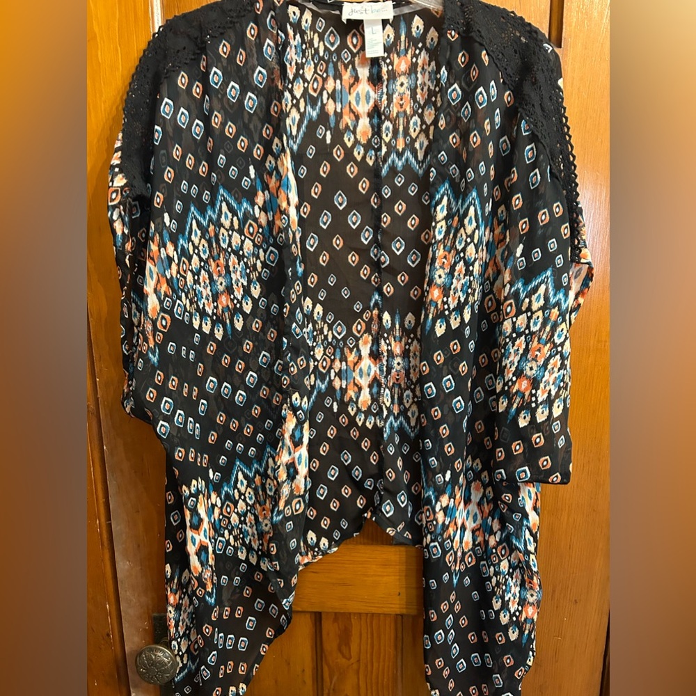 Black, multicolored patterned kimono, lace details on shoulders—great condition